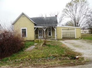 412 E Walnut St, Clinton, MO 64735