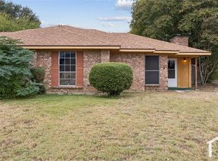 5633 Hearthwood Ct, Arlington, TX 76016