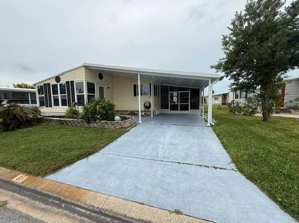 3901 71st St W #61, Bradenton, FL 34209