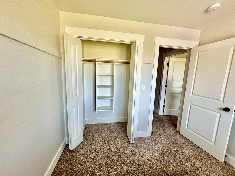177 S 4 W — Photo 28