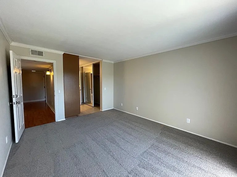 5885 El Cajon Blvd #216 — Photo 4