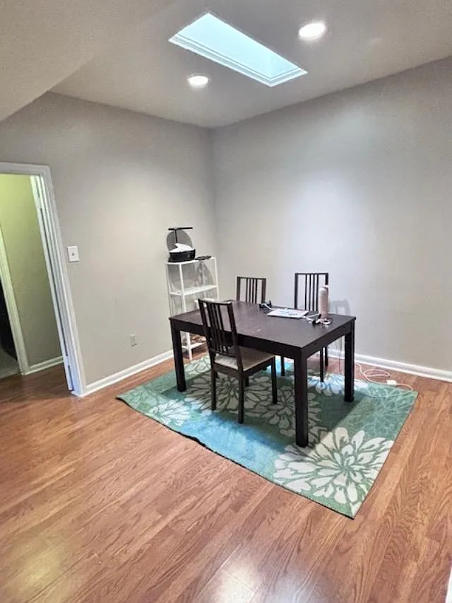 1 bed, 1055 sqft, $1,100 — Photo 4