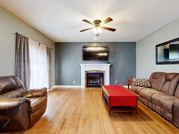 4th image of 2582 Morrison Ln