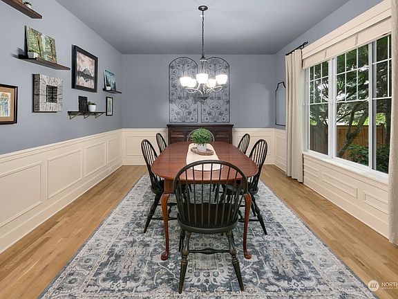 Elegant wainscot and abundant Picturesque windows.>