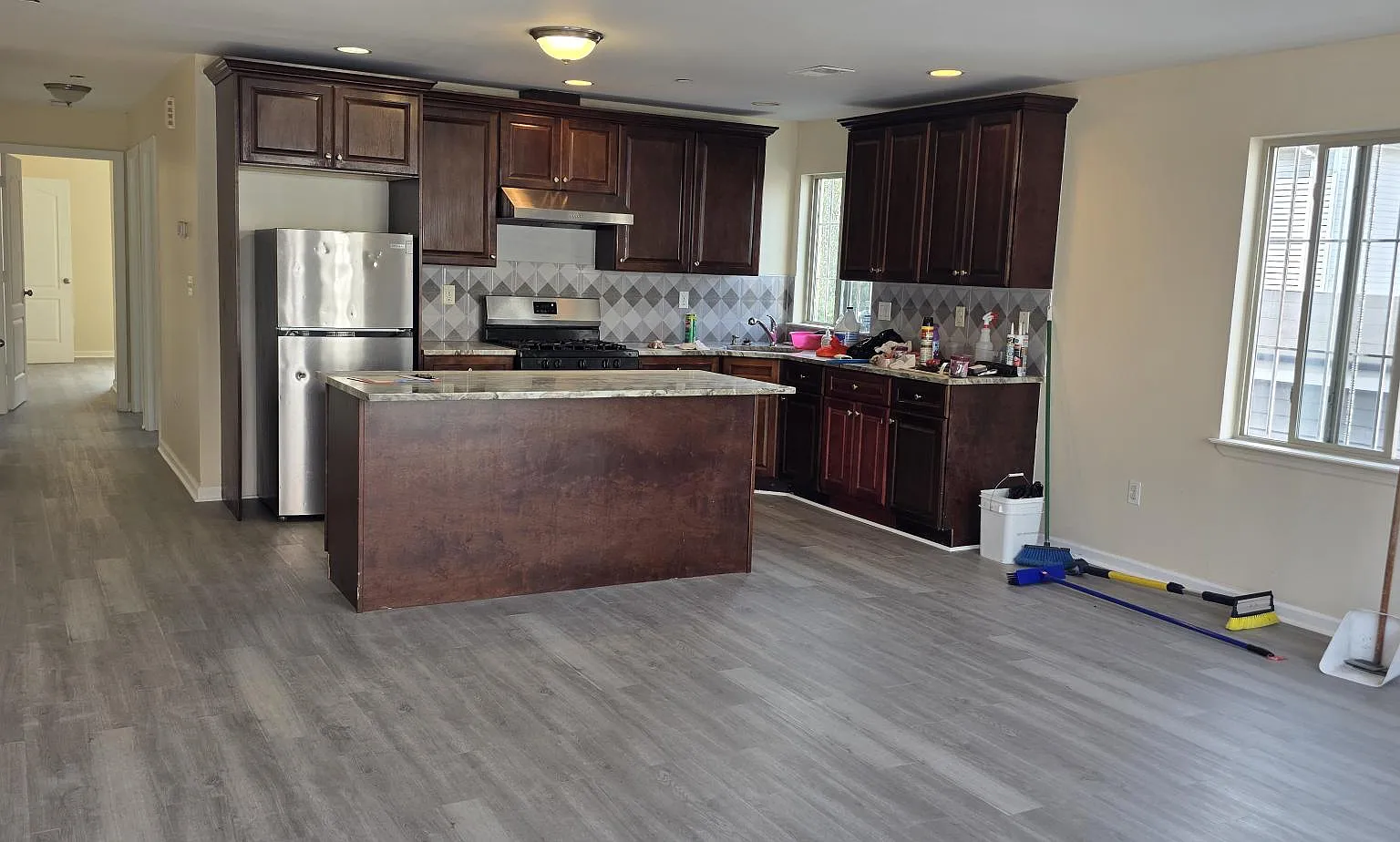 3 bed, $3,396 — Photo 1