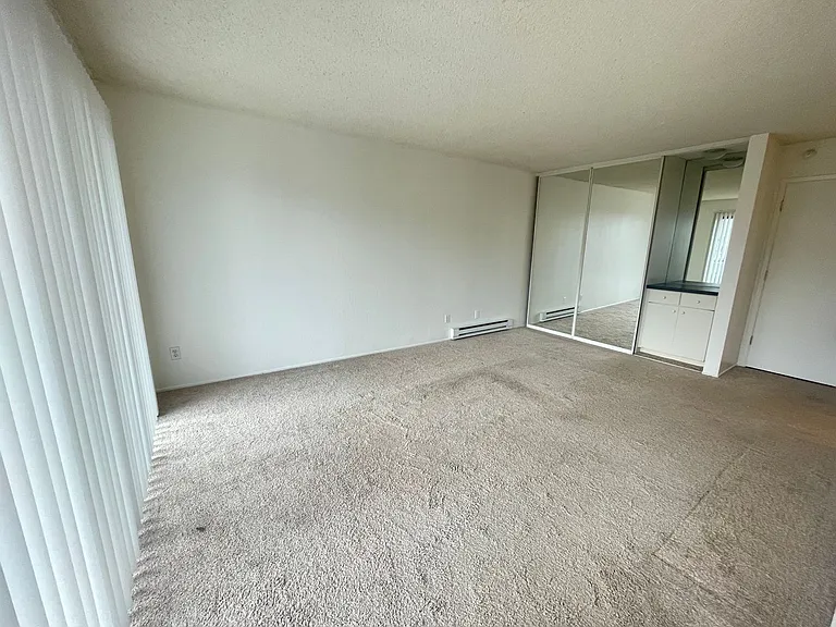 7 Commodore Dr #364 — Photo 3