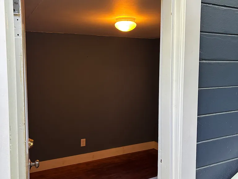 40 Manor Rd — Photo 18