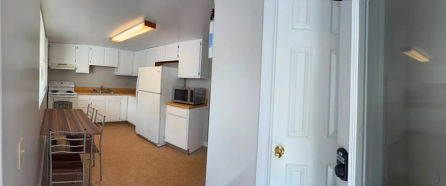 3 bed, 1159 sqft, $1,700 — Photo 1
