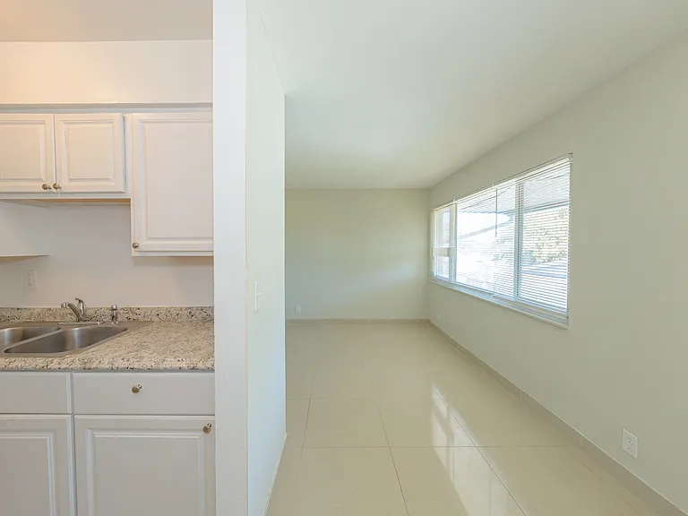 Interior_938NorthernDr_LP_9_11152025