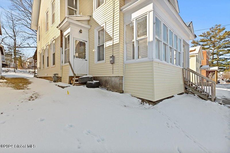 4th image of 116 Hoosac Street