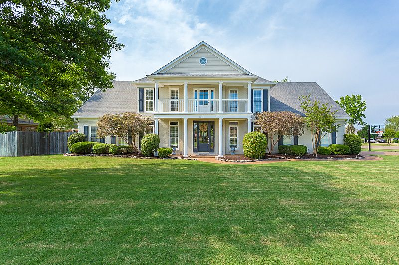 1st image of 9892 Garden Pl