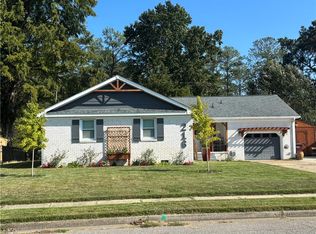 216 Stubbs Dr, Chesapeake, VA 23323