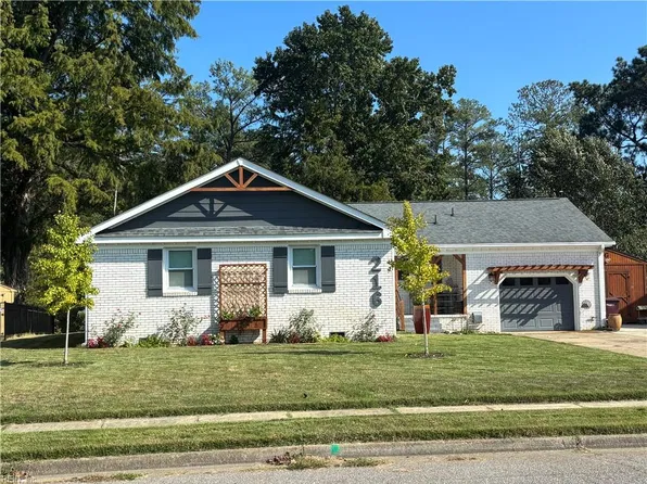 216 Stubbs Dr, Chesapeake, VA 23323