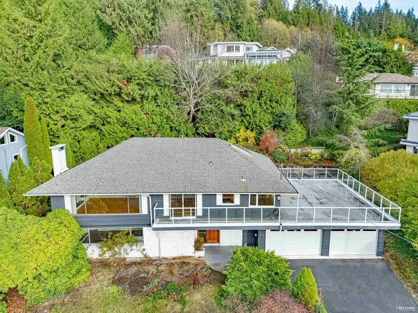 2615 Skilift Pl, West Vancouver, BC V7S 2T6