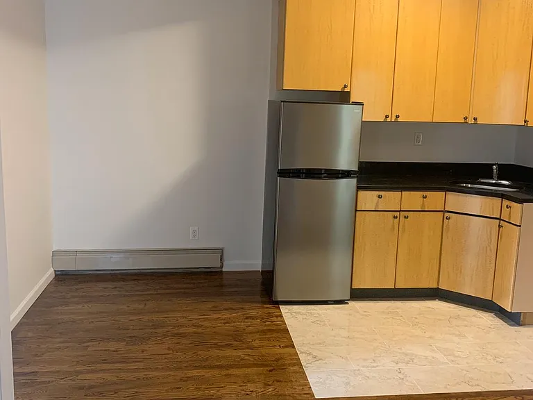 407 W 51st St #4A — Photo 7