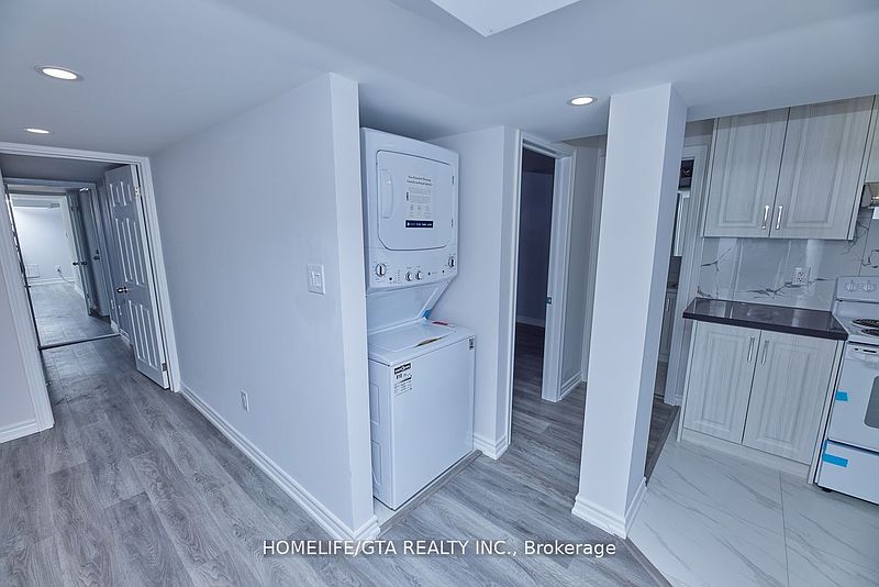 Ajax House for rent - 2 Bedrooms — photo 15