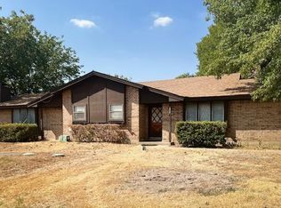 1912 Ash Creek Dr S, Azle, TX 76020