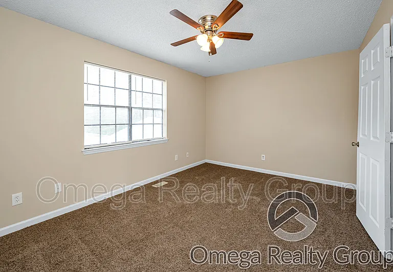 403 22nd Ave NE — Photo 14