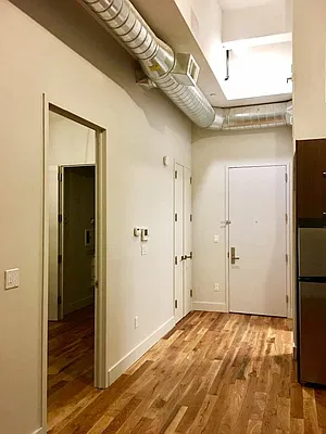 Rented by Manhattan Management LLC | media 23