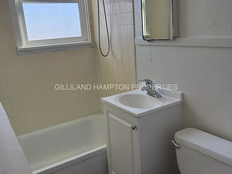 318 NW 15th St #318 — Photo 26