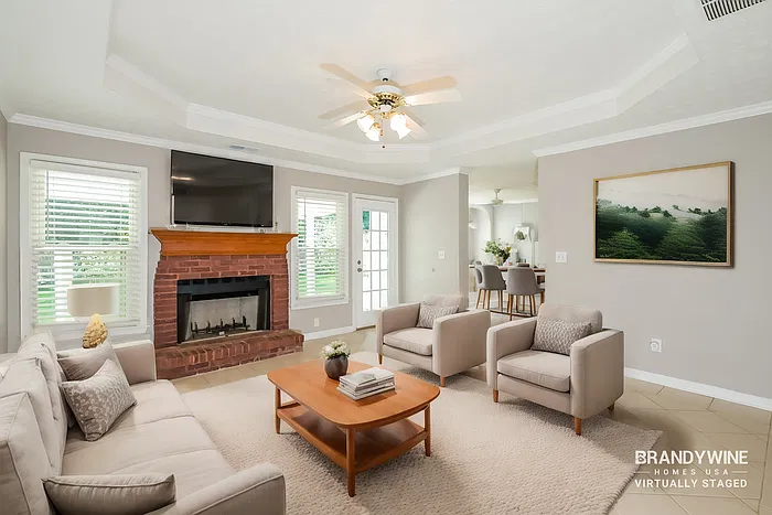 4 bed, 2.0 bath, 1845 sqft, $2,158 — Photo 3