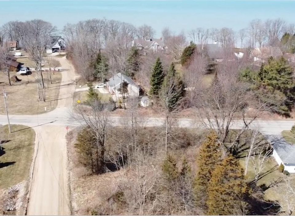 1st image of Beachview Dr