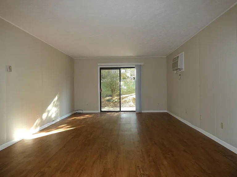 105 S Main St #5 — Photo 4