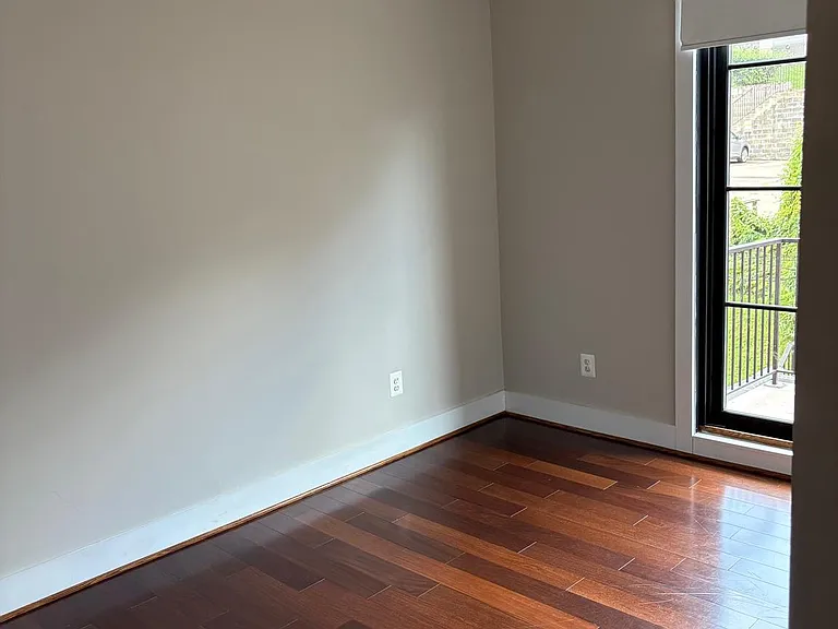 4004 Edmunds St NW #7 — Photo 8