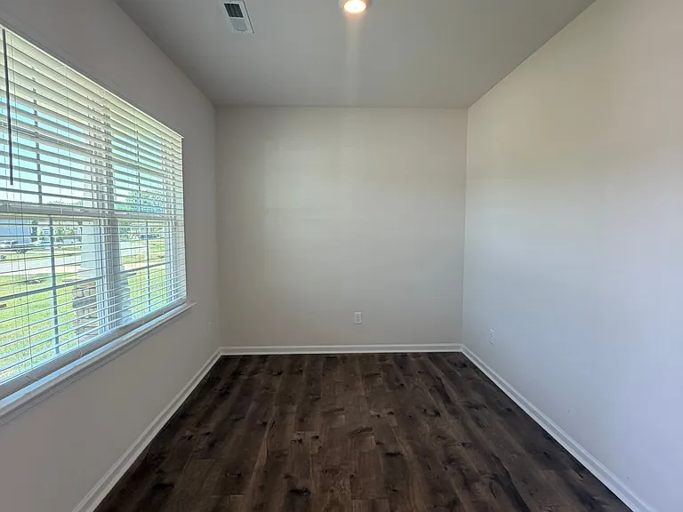 1121 Tilburn Ter — Photo 19