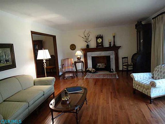 2nd image of 2591 Clairmont Ct