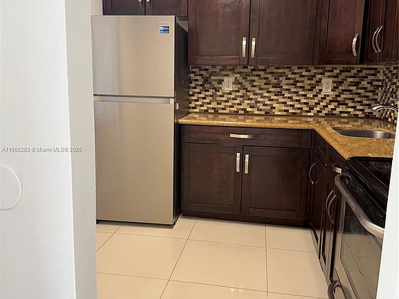 2nd image of 9461 Fontainebleau Blvd #331