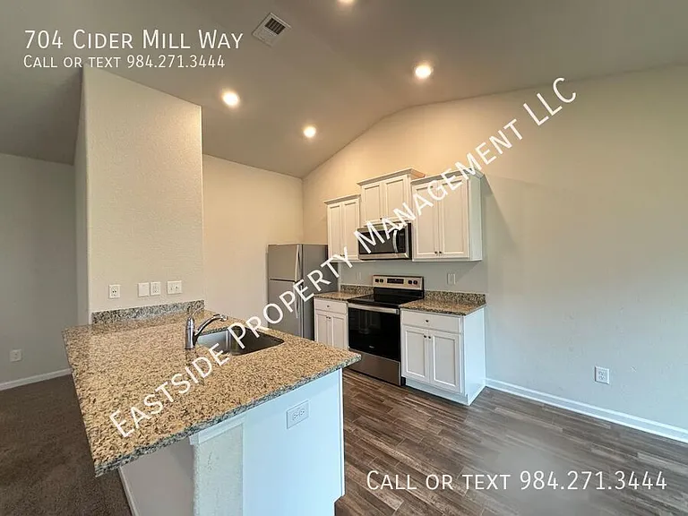 704 Cider Mill Way — Photo 3