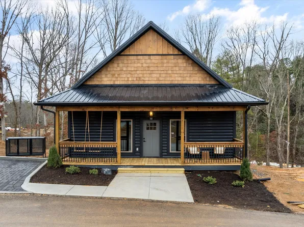 588 Warbonnet Way, Pigeon Forge, TN 37863