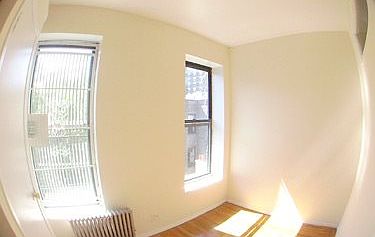 4th image of 215 E 6th St #20