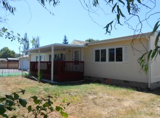 2016 Castle Ave, Roseburg, OR 97471