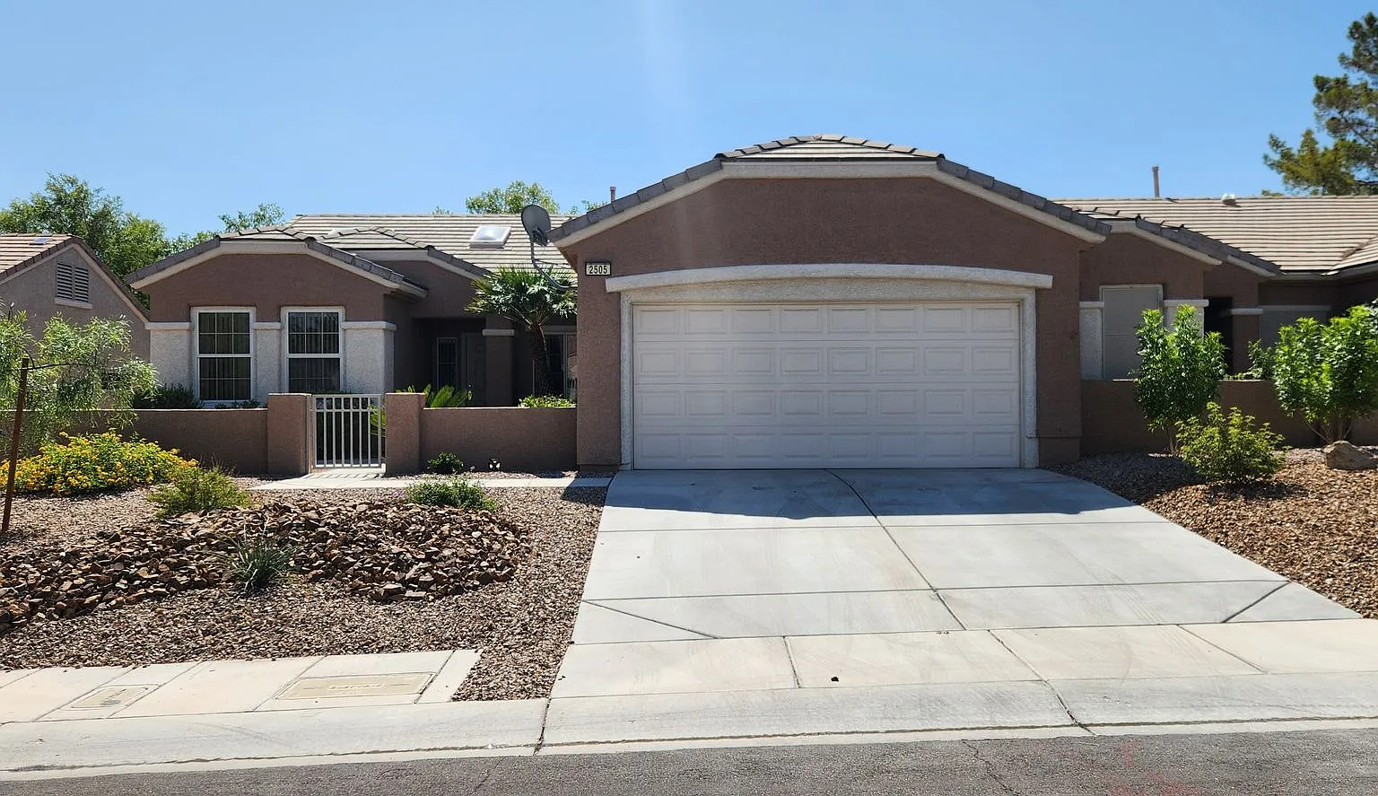 2 Bedroom Patio Home in Age Restricted Sun City Anthem — Photo 1