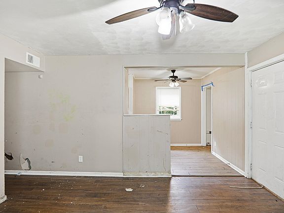 2nd image of 506 E Shelby Dr