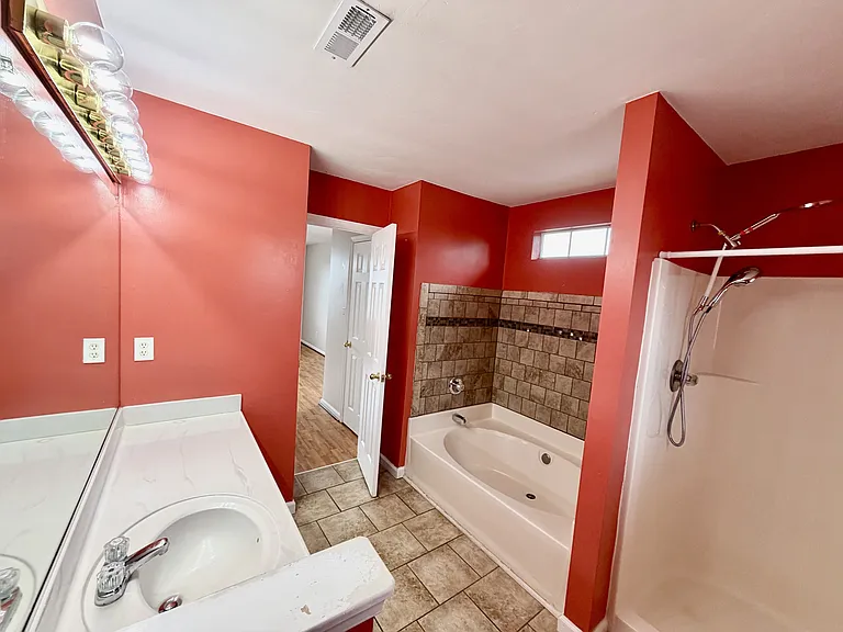 221 Dunn St — Photo 32