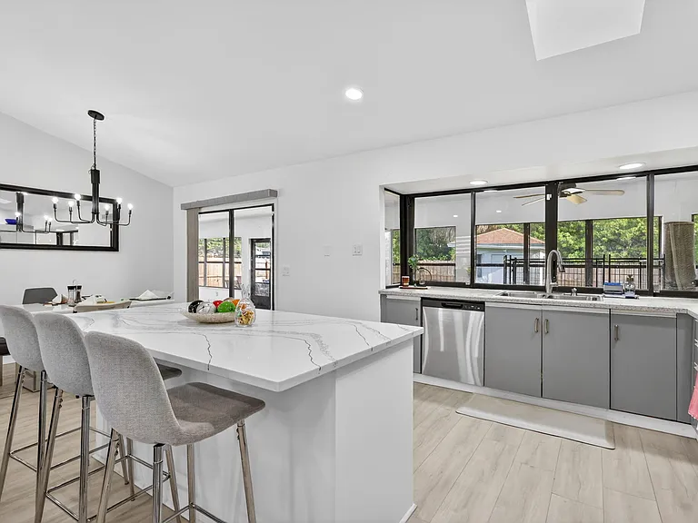 481 SW Aster Rd — Photo 12