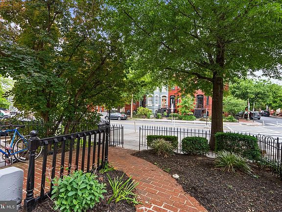 3rd image of 1913 13th St NW
