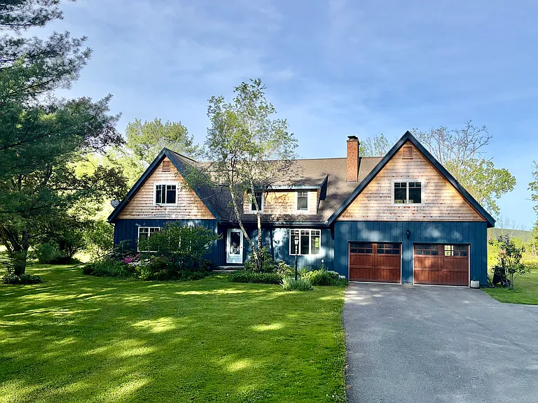 140 Old Stockbridge Rd — Photo 3