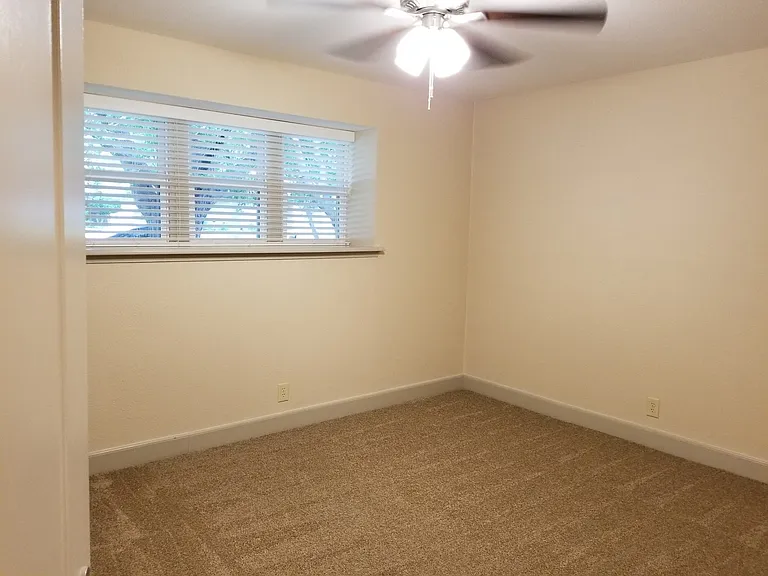 900 Rivercrest Blvd — Photo 6
