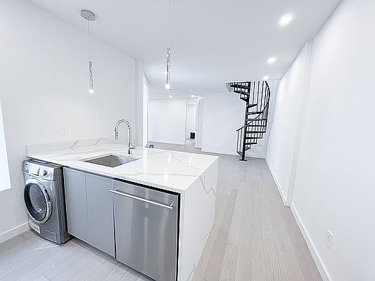 1st image of 19 Wyckoff St APT 15
