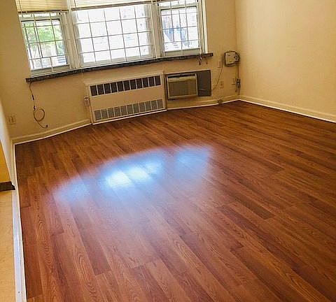 4th image of 1449 71st St #2