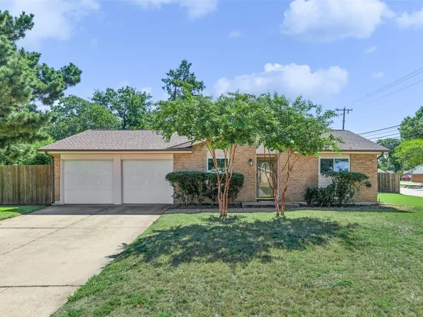 1100 Donley Dr, Euless, TX 76039