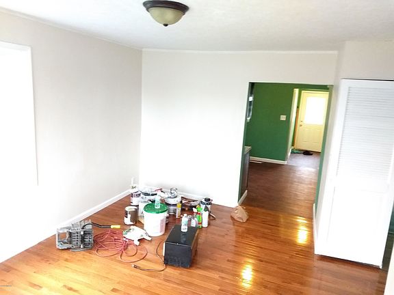 2nd image of 1491 Rose Ave