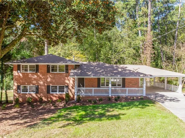504 Milligan Dr, Stone Mountain, GA 30083