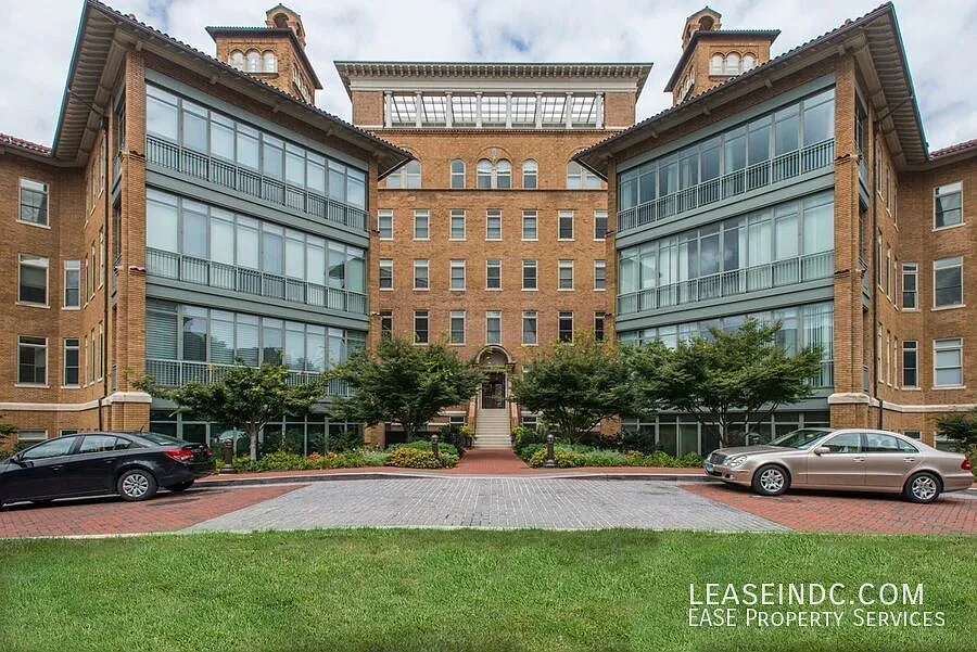 2425 L St NW APT 516 photo 1