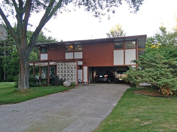 4th image of 430 Indian Hills Dr