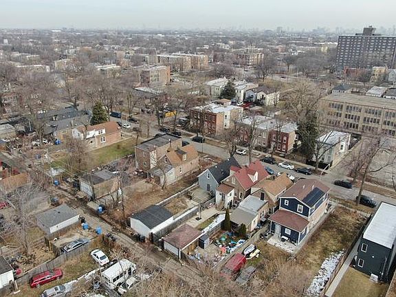 3rd image of 426 N Lawndale Ave